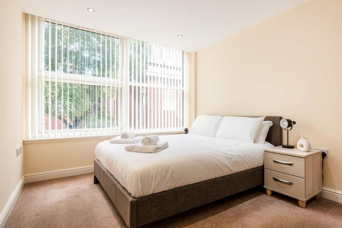 Bright 1 Bedroom Budget Flat In Central 庞特佛雷特 外观 照片